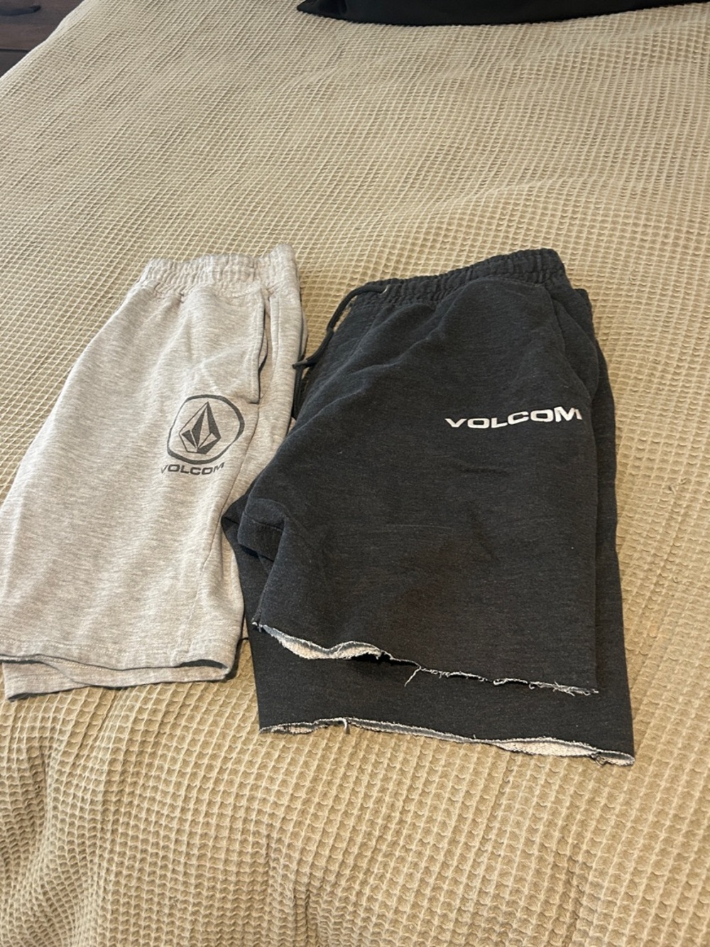 Volcom 2 pairs Men’s shorts - Cotton Grey Large